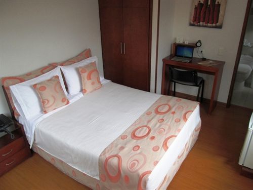 Ayenda 1068 Plaza 36 Hotell Bogotá Eksteriør bilde